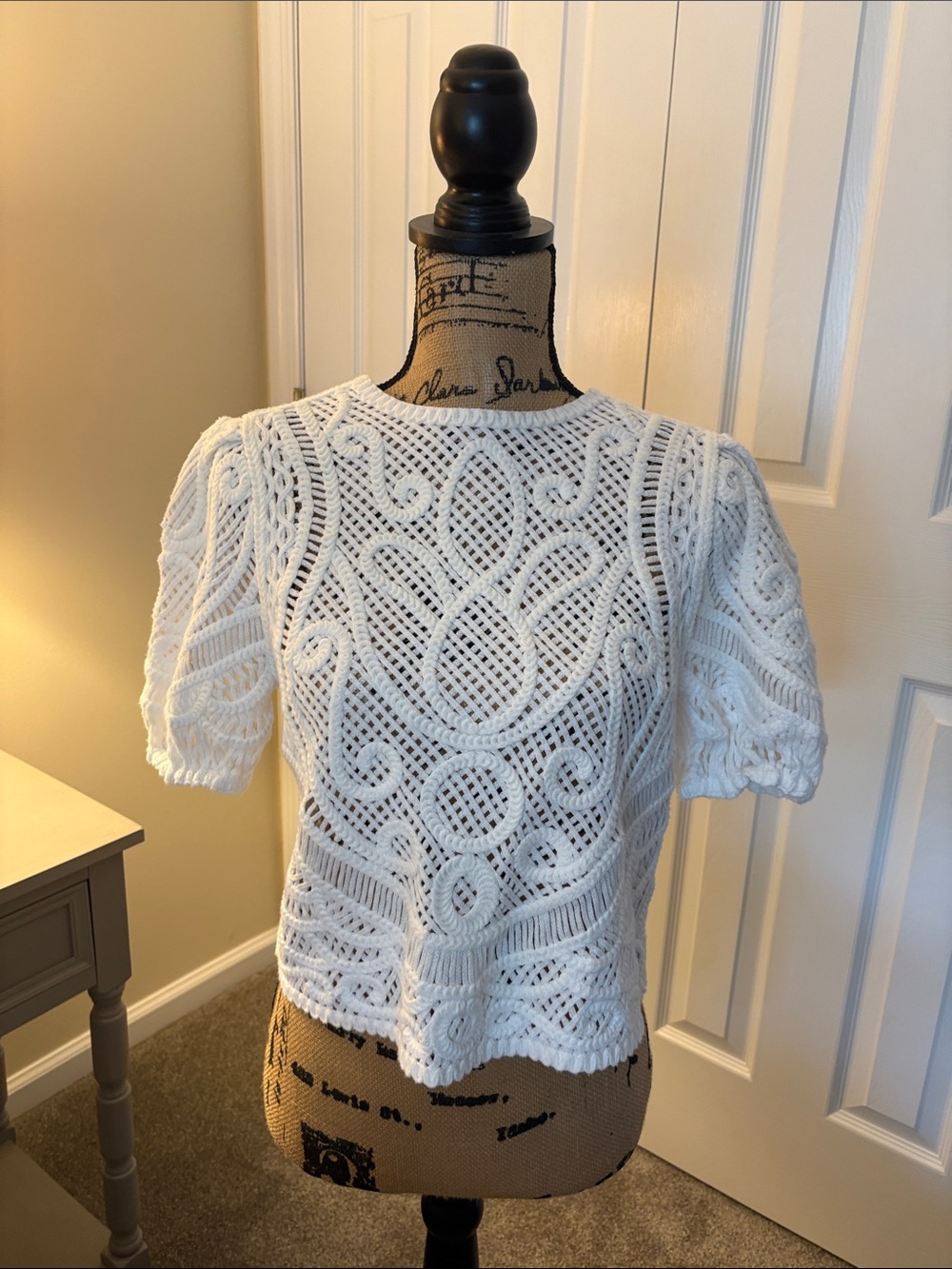 Brand New White House Black Market White Crochet Short Sleeve Women's Top
